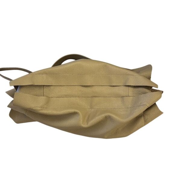 Women's Taupe Leather Shoulder Bag Elegant Design - Picture 3 of 5